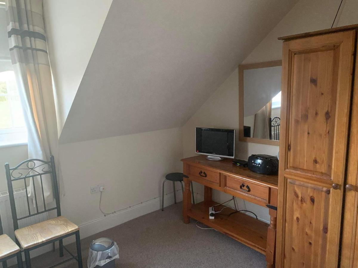 The Curragh Country House Accommodation Newbridge  Bagian luar foto