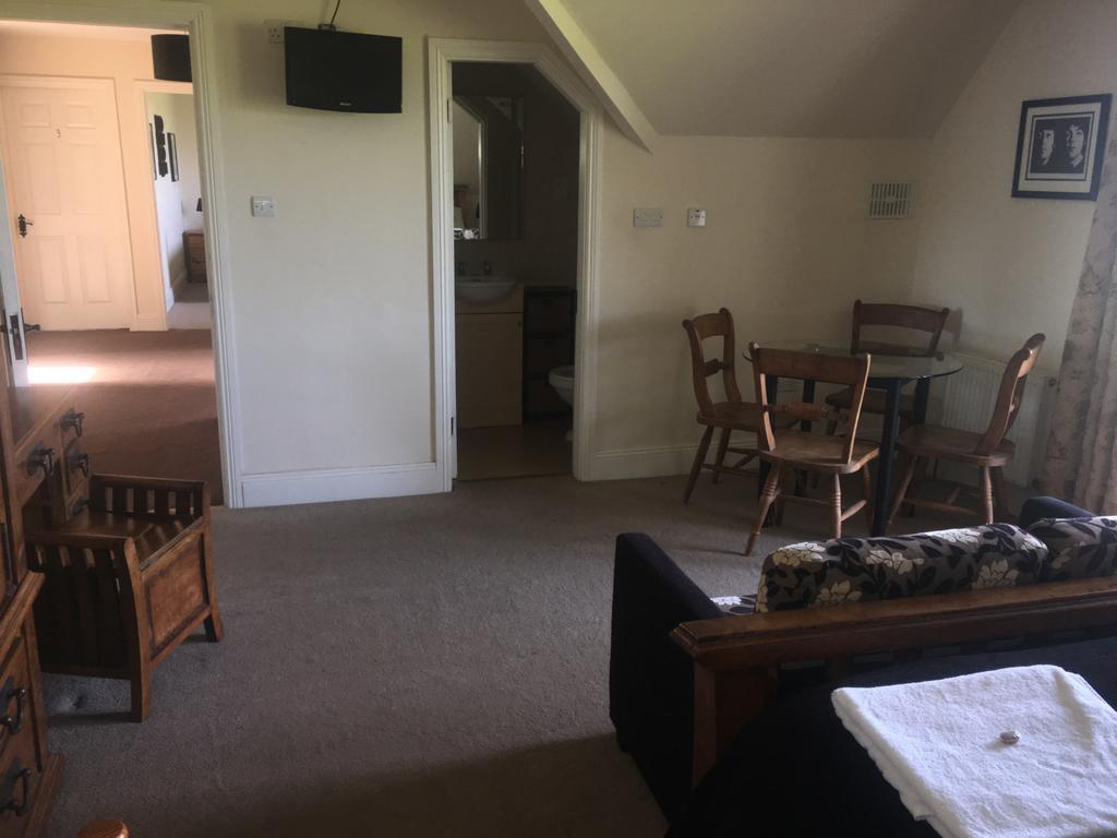 The Curragh Country House Accommodation Newbridge  Bagian luar foto